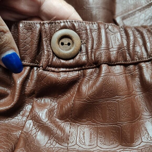 Fashion Nova Brown Faux Leather Croc Pattern Cargo Jogger Pants Women Size L - Picture 12 of 12